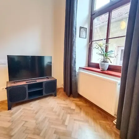 Apartment Pif Hirscher Brasov