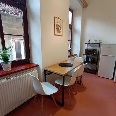 Pif Hirscher Apartment