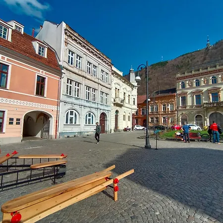 Pif Hirscher Apartment *