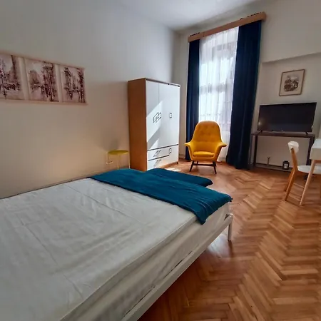 Pif Hirscher Apartment