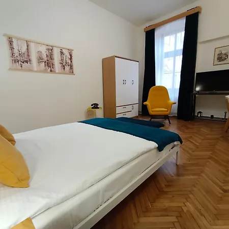 Pif Hirscher Apartment