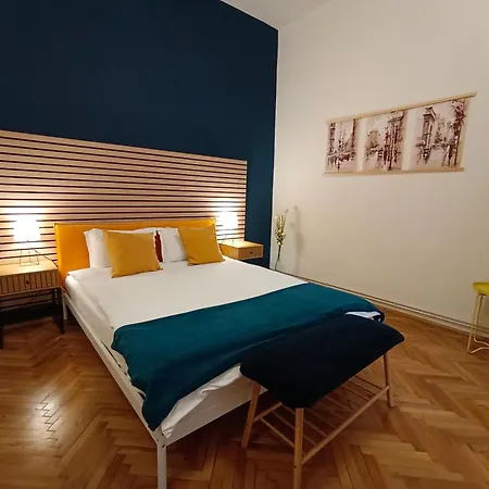Pif Hirscher Apartment