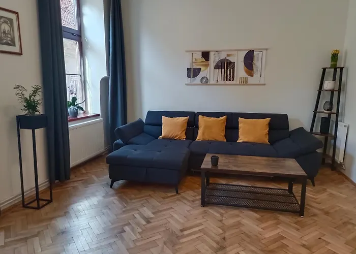 Pif Hirscher Apartment