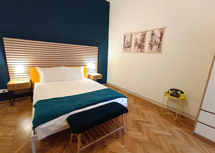 Pif Hirscher Apartment