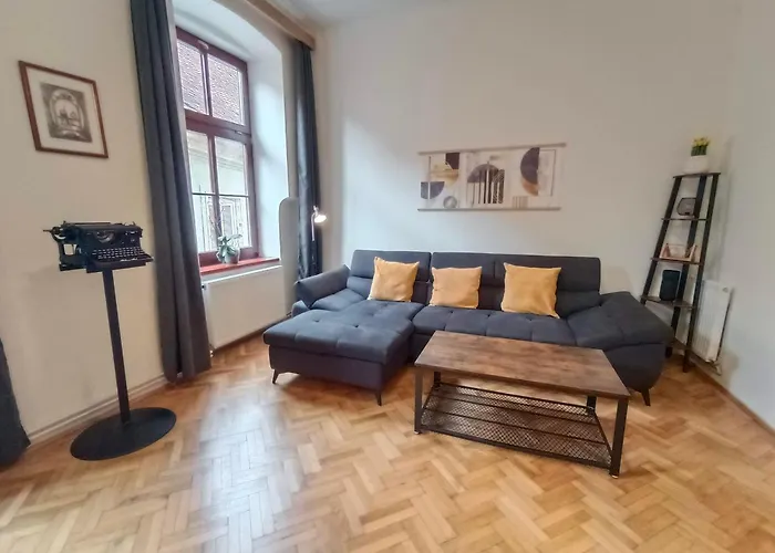 Pif Hirscher Apartment